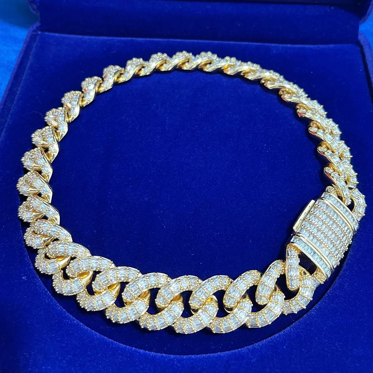 Bling "Supreme" Baguettes Chain